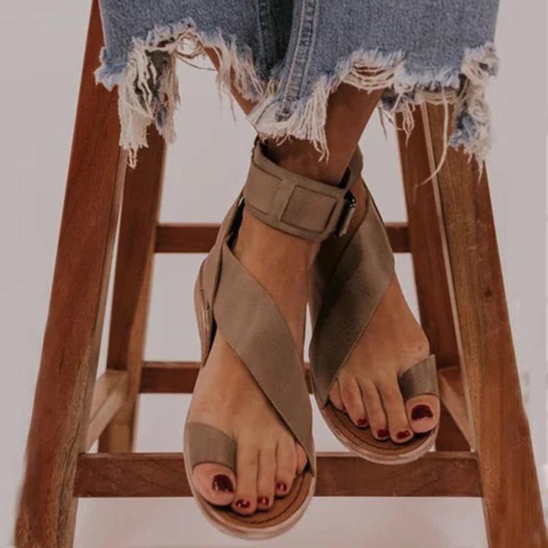 Mu Open-Toe Flat Sandals