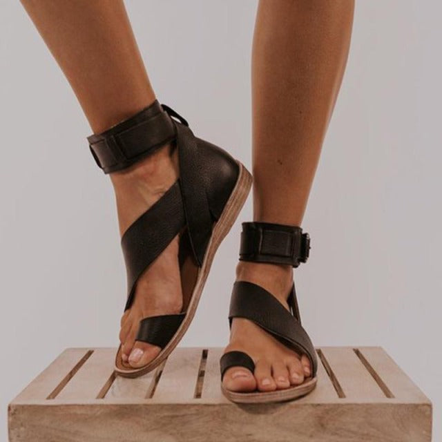 Mu Open-Toe Flat Sandals