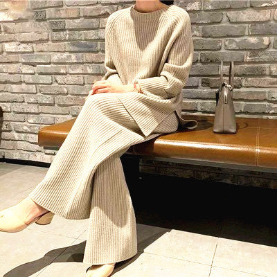 Sky Lounge First Class Knit Set